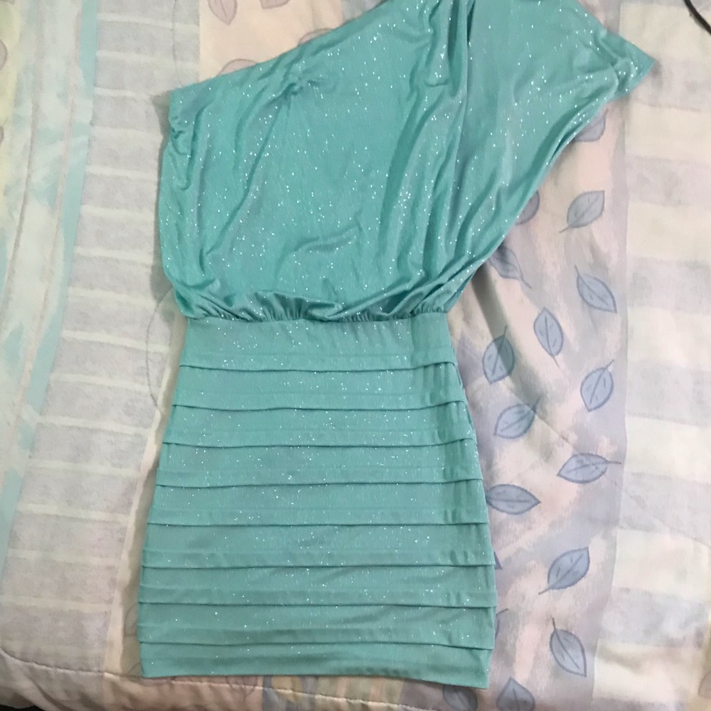 Turquoise, glittery dress!